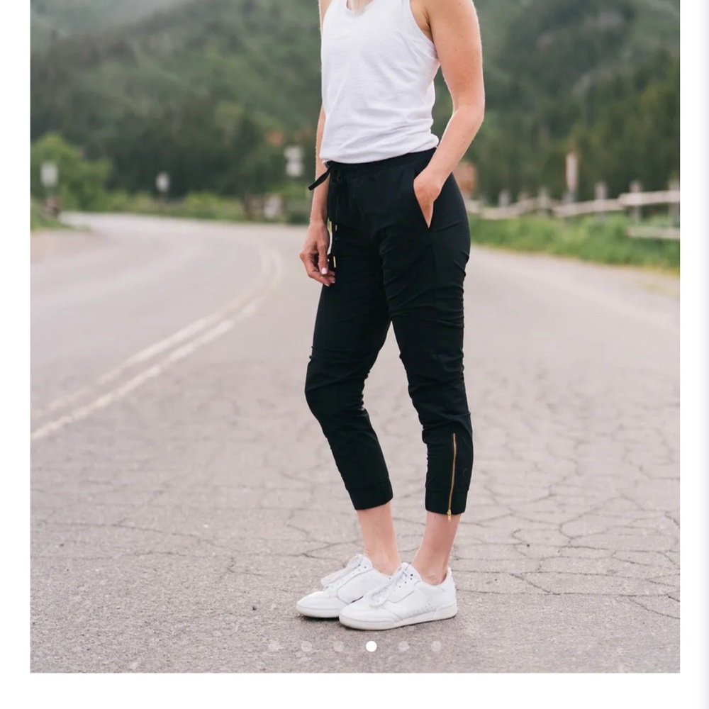 Zyia Everywhere Zipper Leggings/jogger